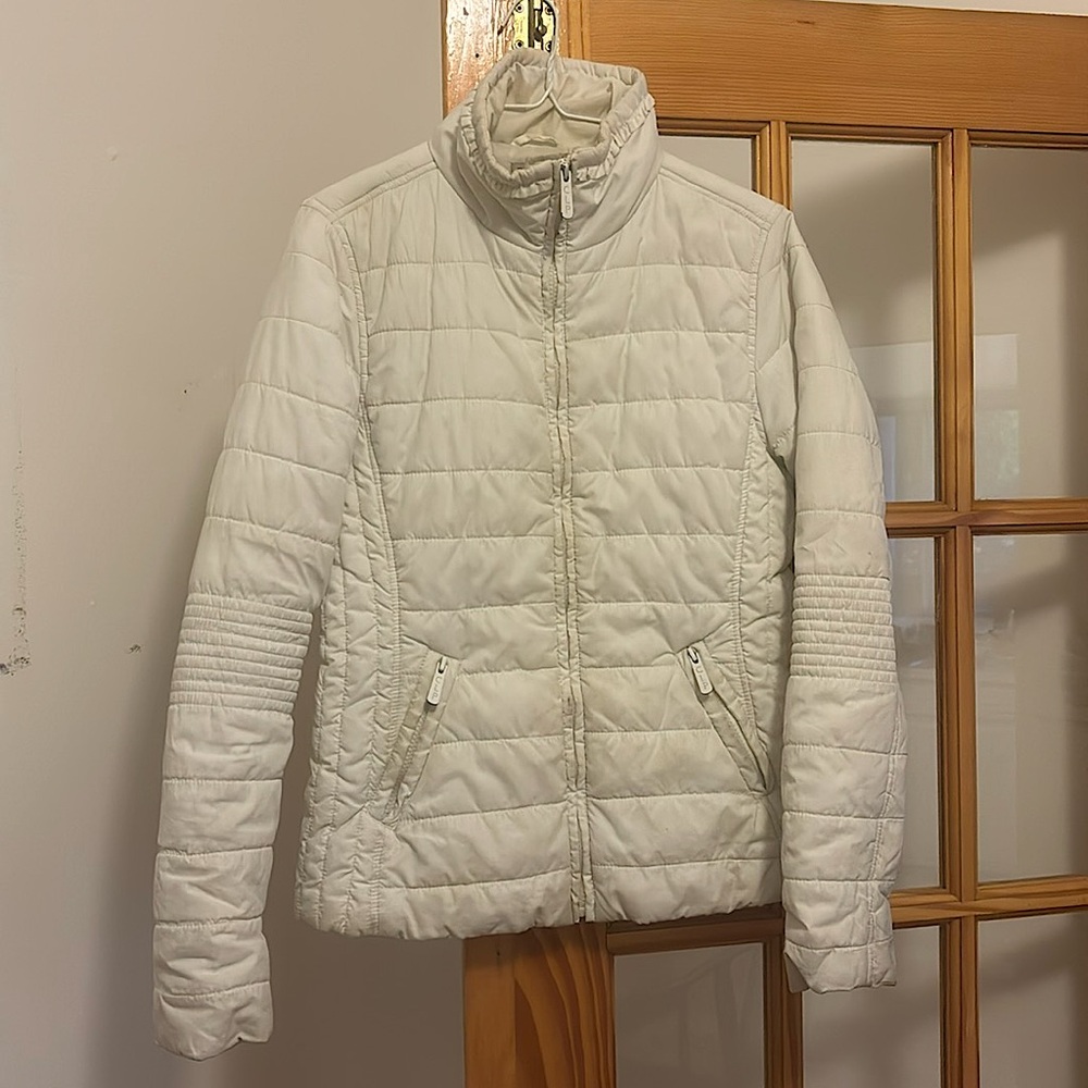White casual winter puffer jacket